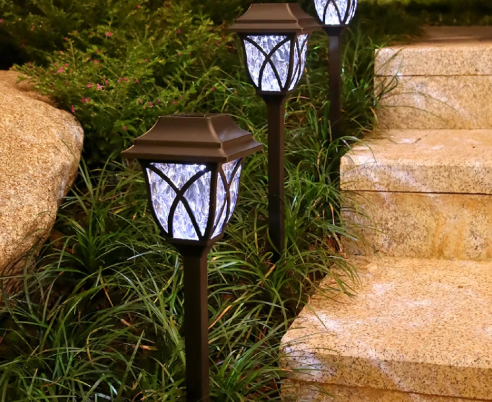 Beyaz Ledli Solar Güneş Enerjili Bahçe Dekor Lambası (1 Adet)