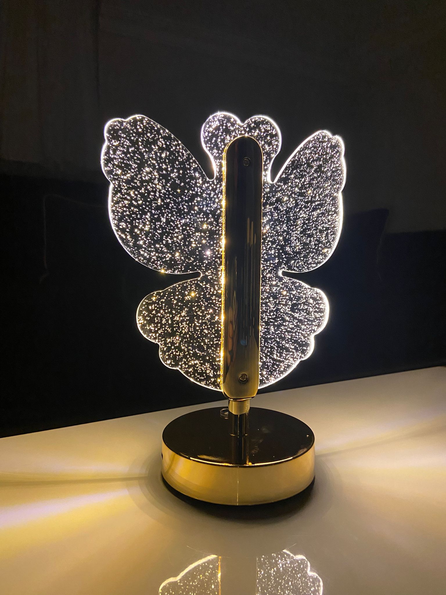 Modern Şarjlı Masa Lambası – Dokunmatik, 3 Işık Tonu (Beyaz, Gün Işığı, Buz Rengi)